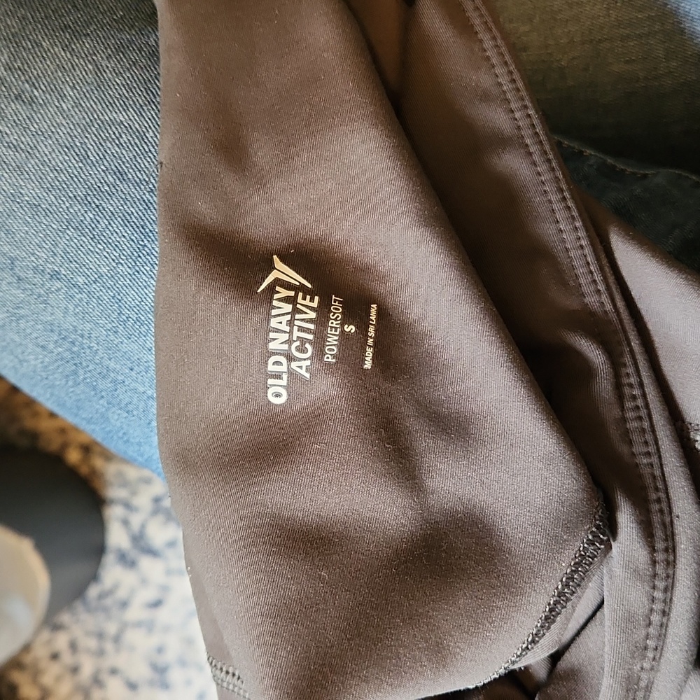Old Navy Powersoft flare leggings with pockets